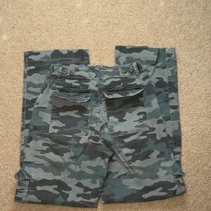 Universal Thread Olive Green Camo Trim High-Rise Pants